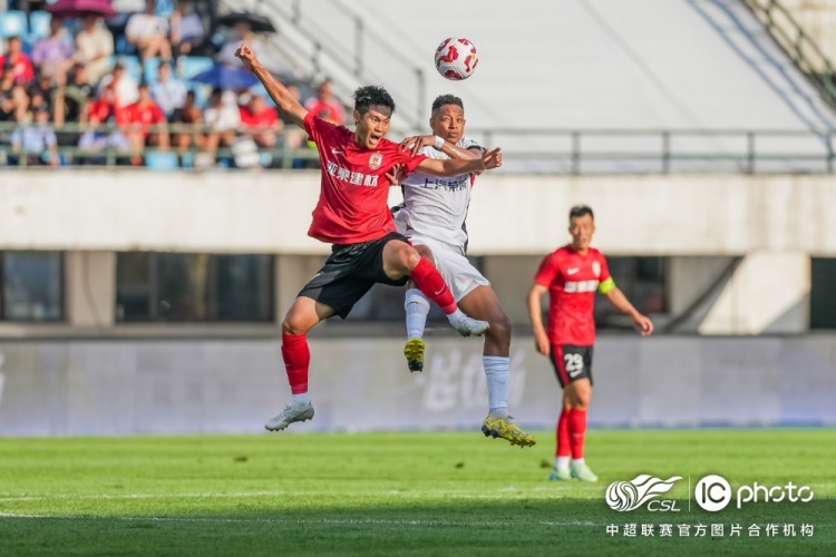 中超联赛第17轮，长春亚泰1比3上海海港